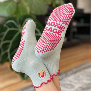 Custom Pilates Socks - RUFFLE GRIP QUARTER — view 5