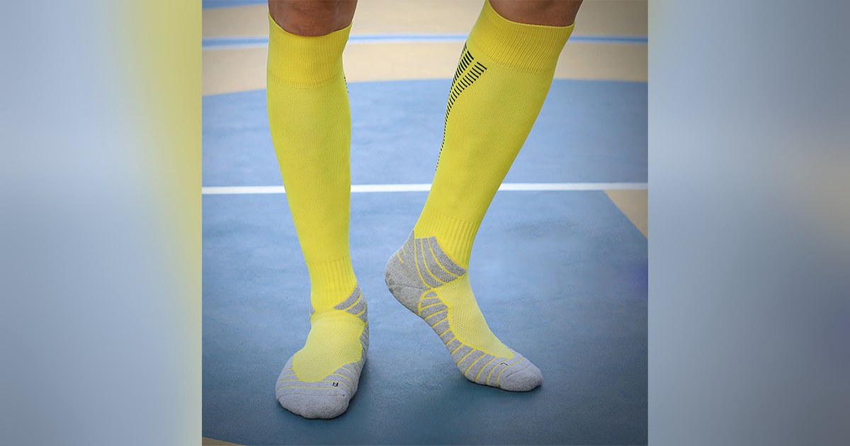 What the 100-Pair Minimum Actually Buys You — Team Feet