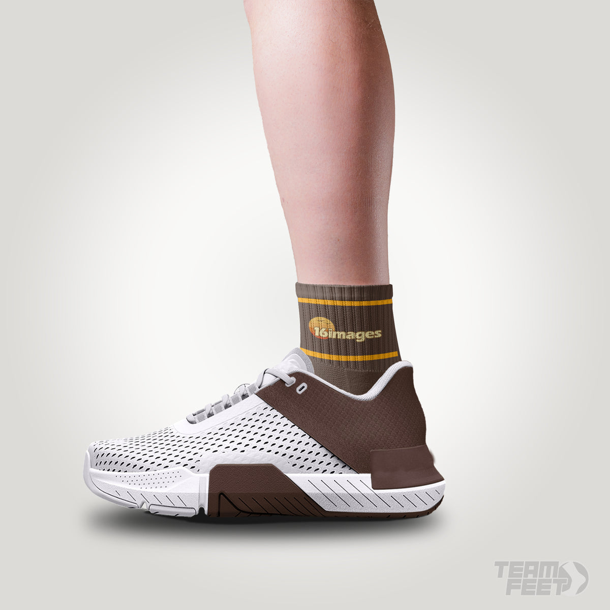 16images - QUARTER mockup