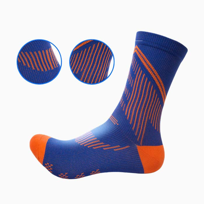 Custom Cycling Socks - GRIP SOLE MID — Magnified detail of knit and grip
