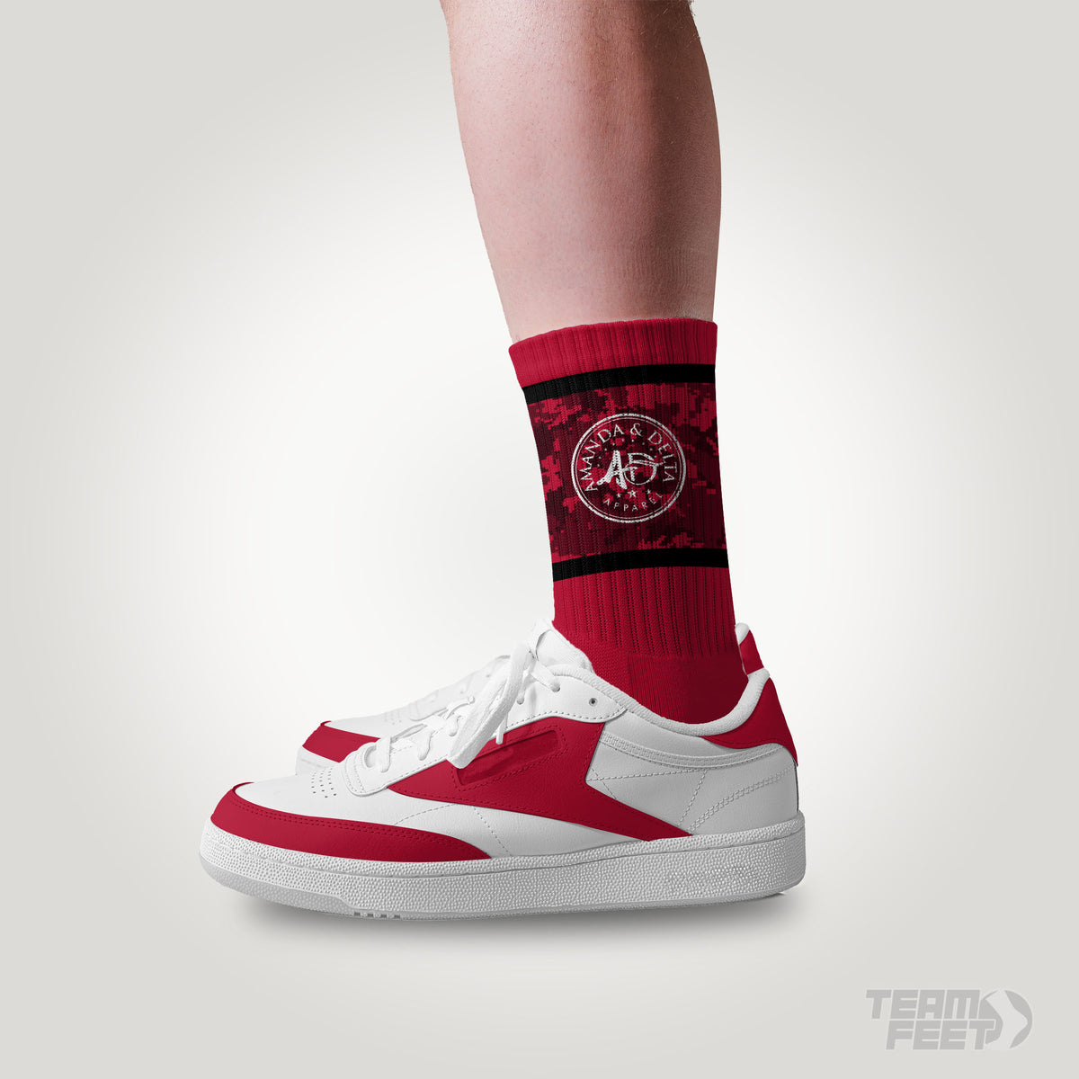 Amanda & Delta Apparel - MID mockup