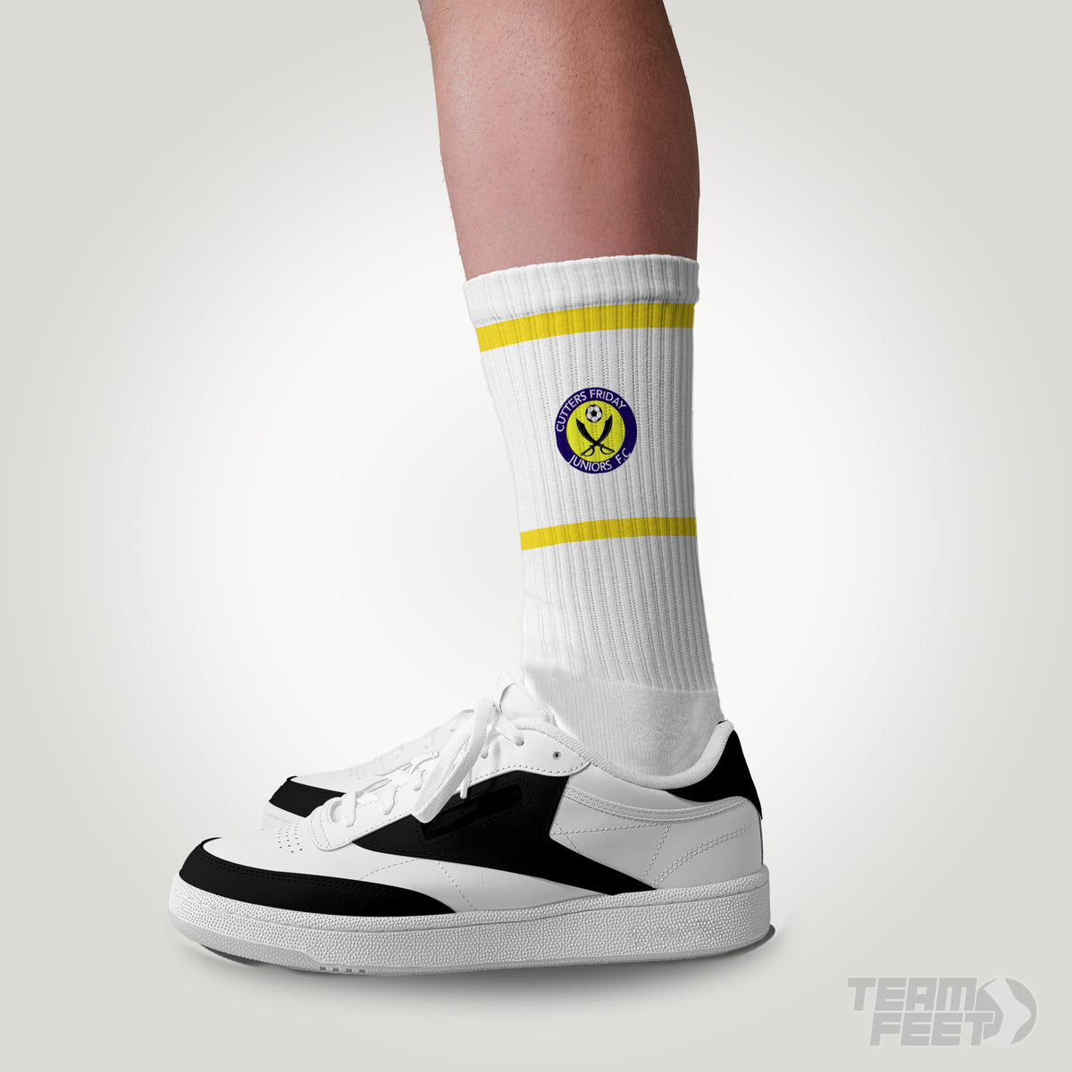 Cutters friday - CREW mockup