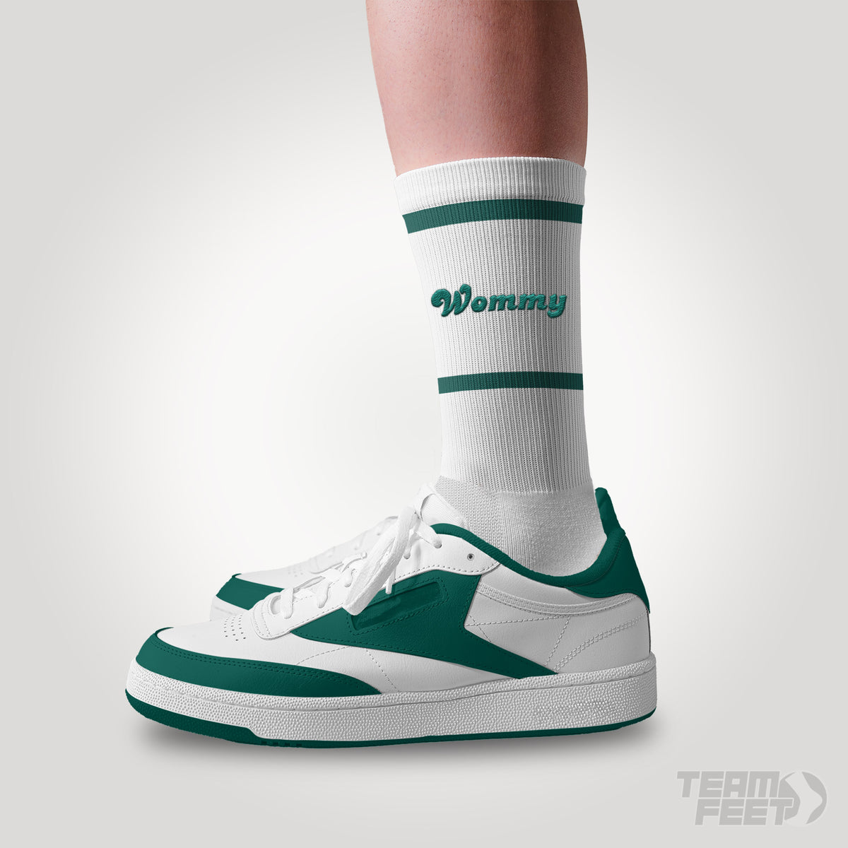 Tommy - CREW mockup
