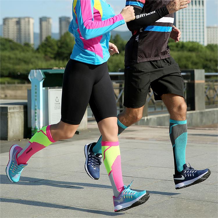 Custom Compression Socks - MARATHON KNEE — view 2