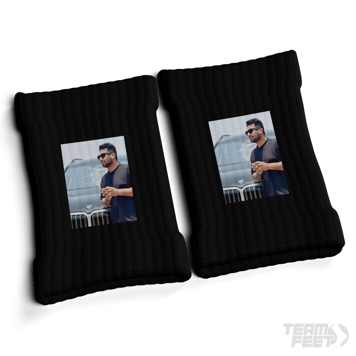 Diinnuu 79 - Wristbands mockup